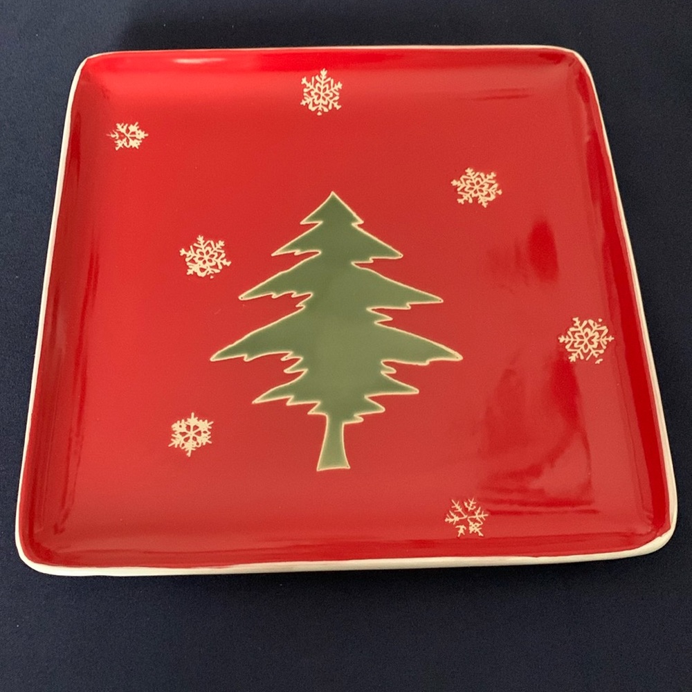 Tabletops Gallery Tree dinner plate handcrafted